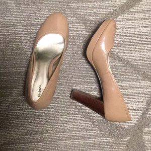 Tan heels size 9.5